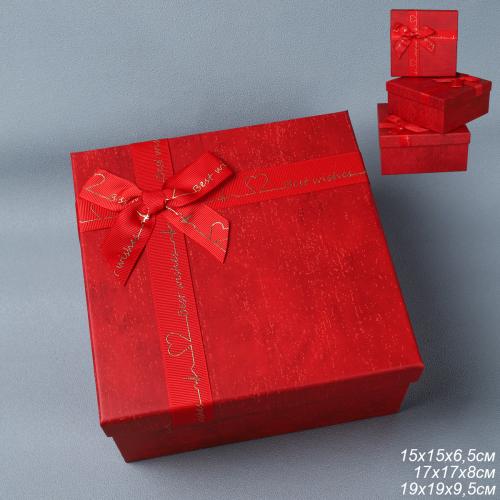 Коробка подарочная квадратная 3 штуки 19х19 см / 3403-1009 /уп 36/красная