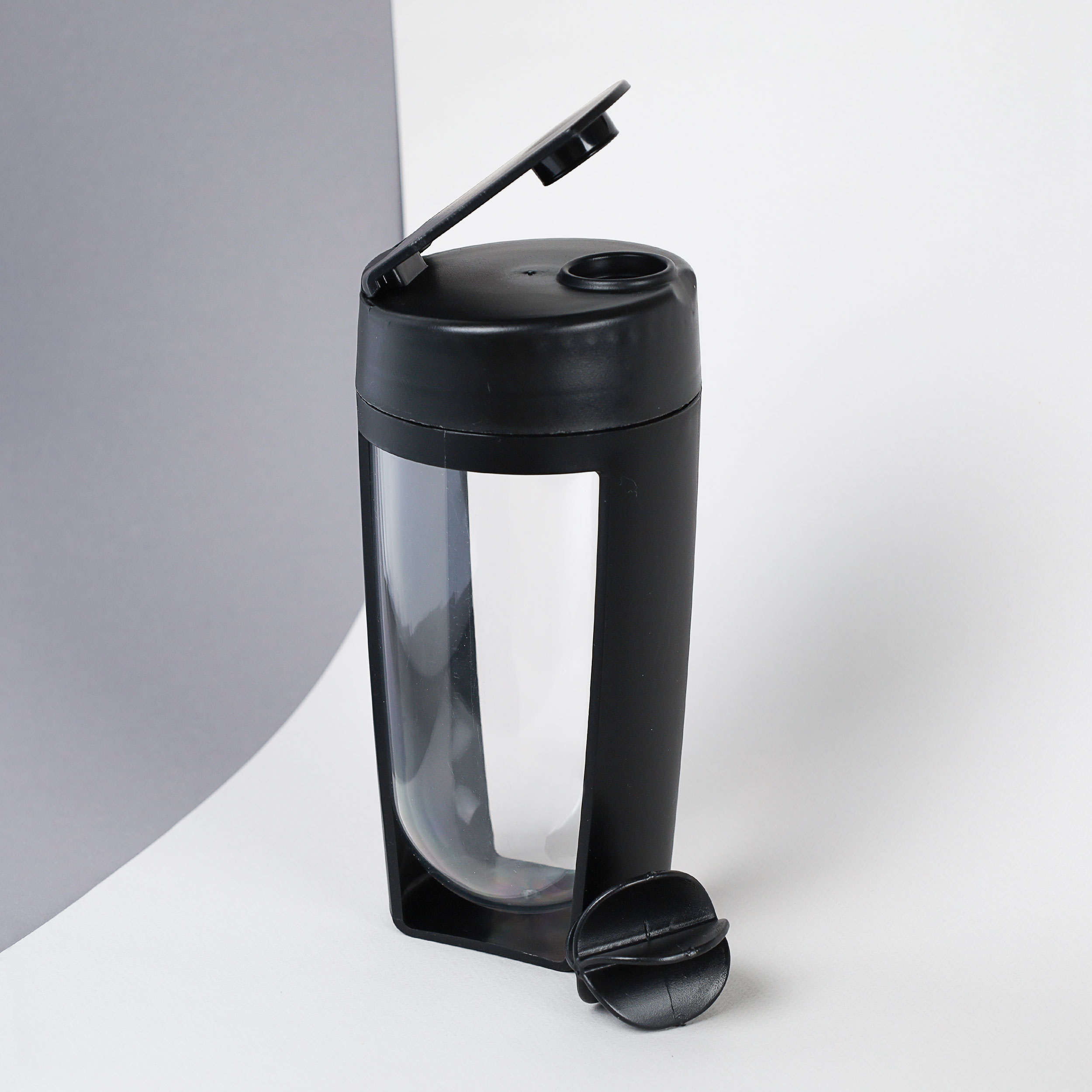 Бутылка/Шейкер MODERN SHS-590 черный, для спортивного питания 590ML/уп60