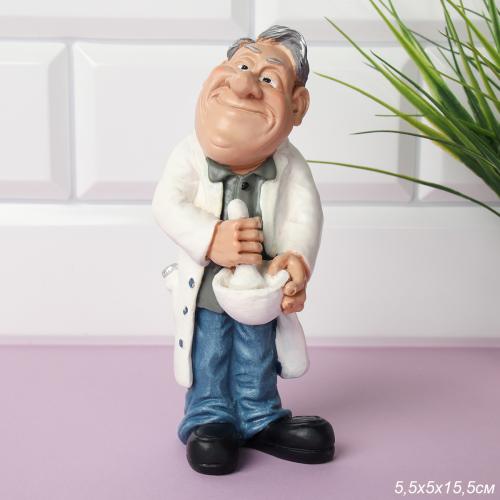 Фигурка Врач 16 см / 2057 /уп 72/АКЦИЯ