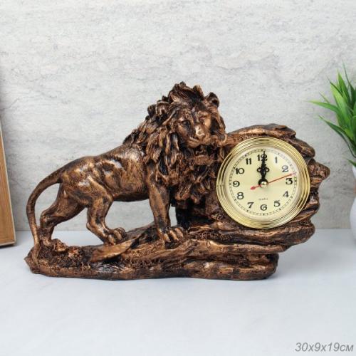 Часы статуэтка Лев 19x30 см / 8061A /уп 24/