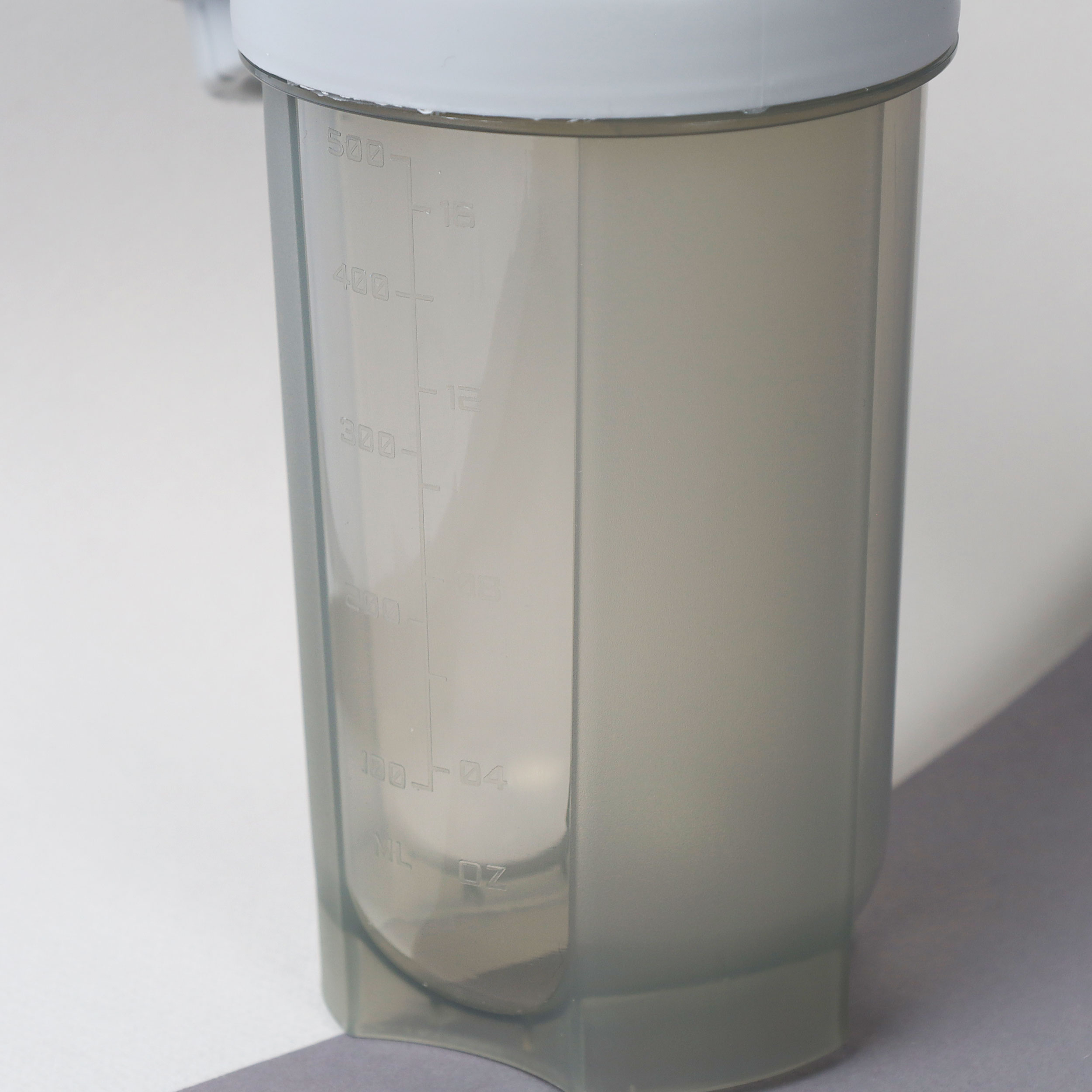 Бутылка/Шейкер COOLRAY SHSB-500 серая, для спортивного питания 500ML/уп60