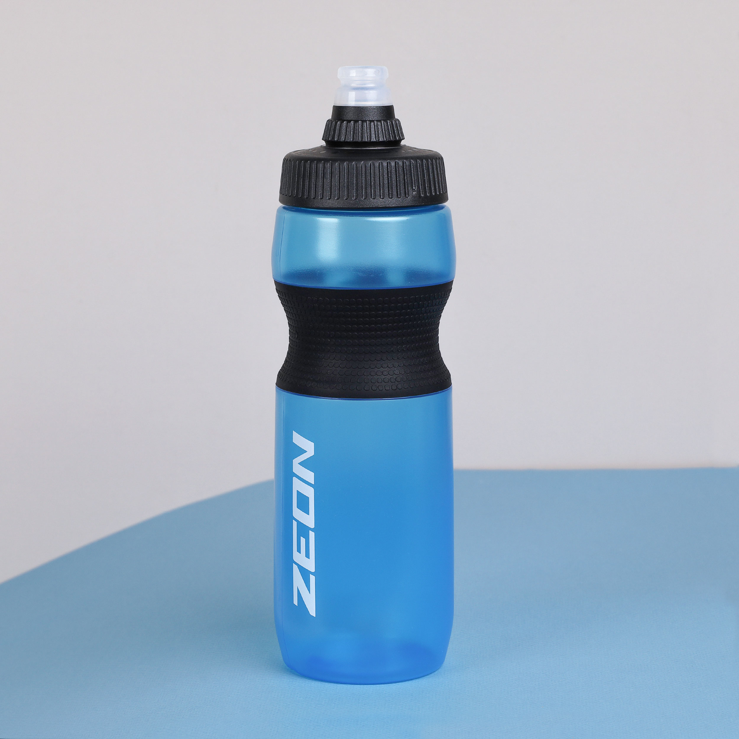 Бутылка для воды ZEON / WB225 / Пищевой PP / АNTI-SLIP / 750ML / Синий / уп100 / АКЦИЯ
