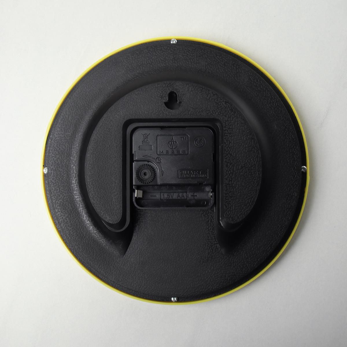 Часы настенные Смайлик 20 см / 100Н/уп 60/