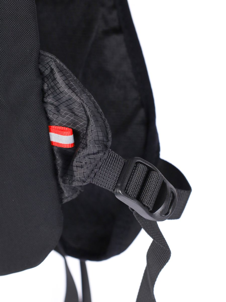 Рюкзак с диспенсером спортивный COMIRON PATAGONIA отсек для воды на молнии, карман для бутылки. Гидратор. Черный-красный /уп 30/