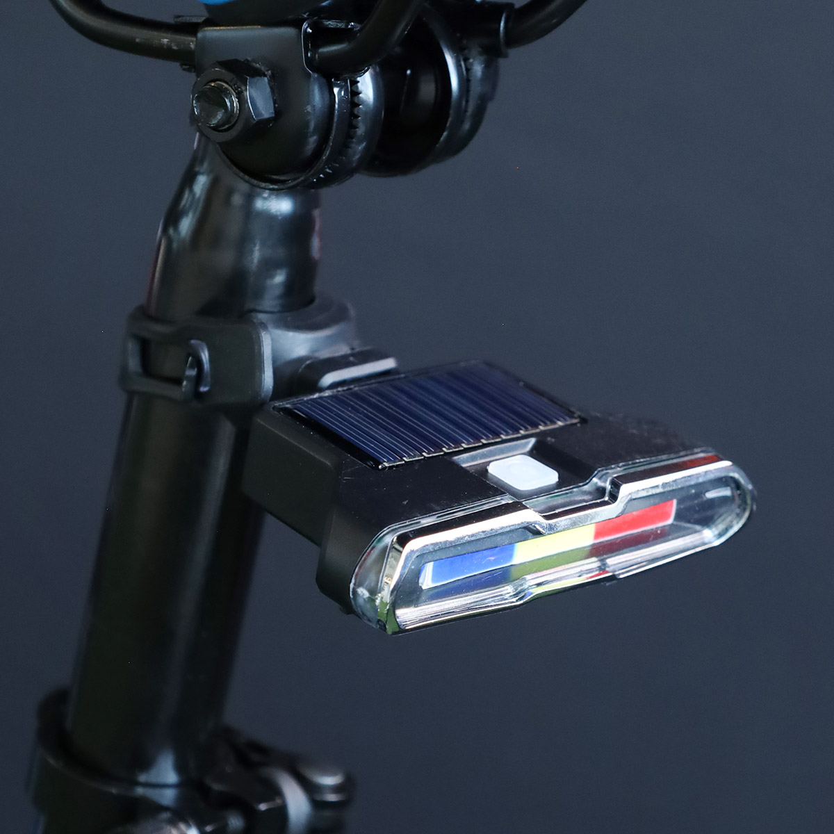 Фонарь задний интеллектуальный COMIRON "FLASHER" корпус: ABS, свет LED, 20lm, 250mAh, Type-C, подзарядка от солнца, влагозащита IPX7 /уп150/