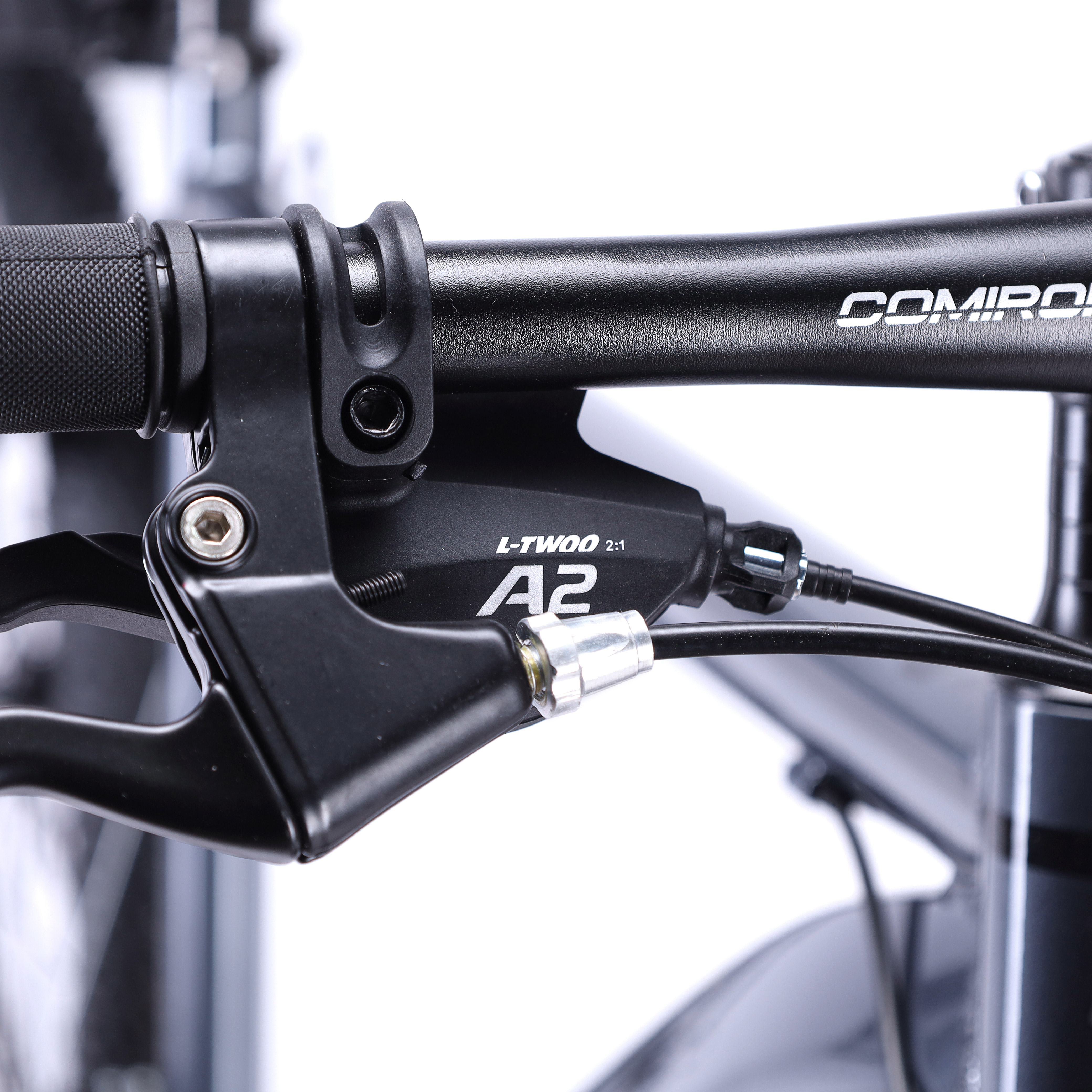 Велосипед 26" рама 19" 21sp COMIRON UNIVERSE серый полис чёрный глянцевый