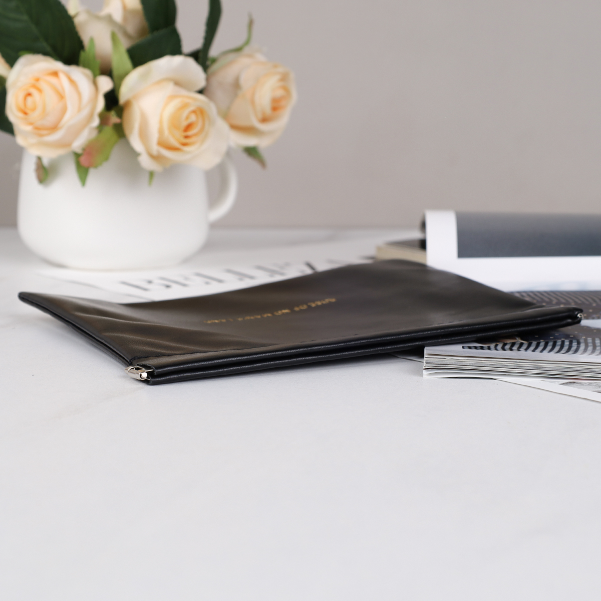 Косметичка 18х13 см черная / XN-002BL /уп 300/на магните