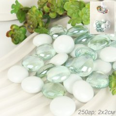 Декоративные камни 250г / 7-219 /уп 100/ белый со стеклом /