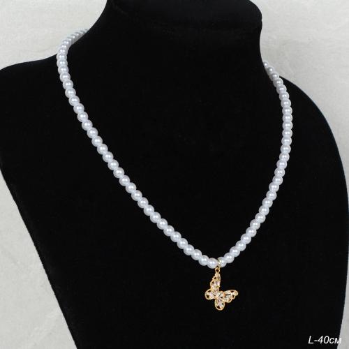 Подвеска-кулон на бусах Бабочка / KK223-2 /уп 24/жемчуг