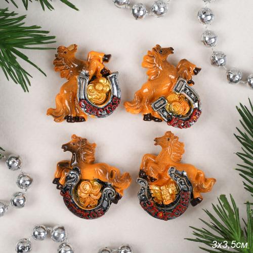 Магнит Лошадь с подковой 3х3,5 см / 25333-1 /уп 48/1152/ Символ года 2026