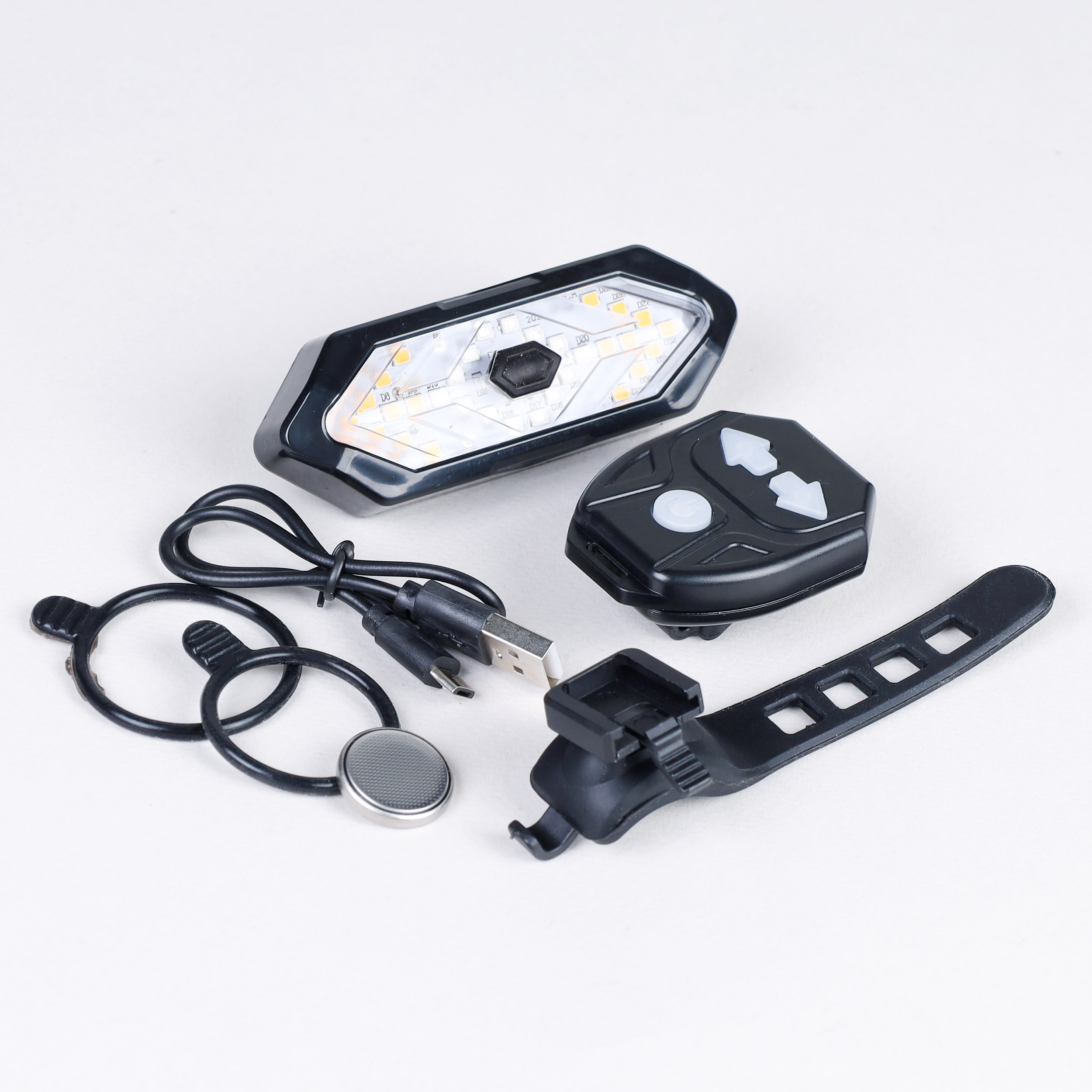 Фонарь задний COMIRON "1820" корпус ABS; свет LED; Аккум 500mAh. Вес 54гр. /уп60/120/