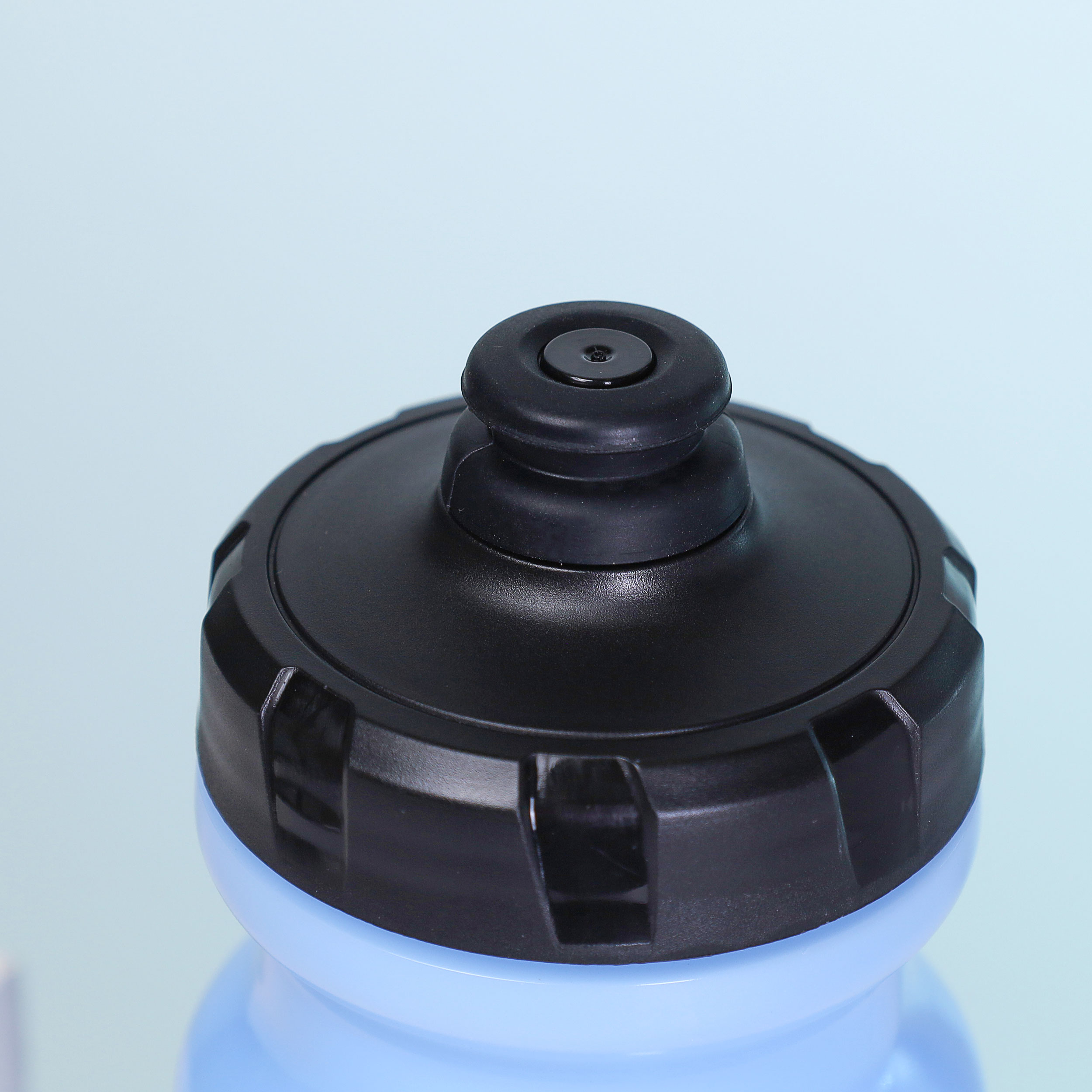 Бутылка велосипедная COMIRON RACE1 550ml / пищевой PP / Силиконовый клапан + уплотнитель / цвет Light blue / уп100 / АКЦИЯ