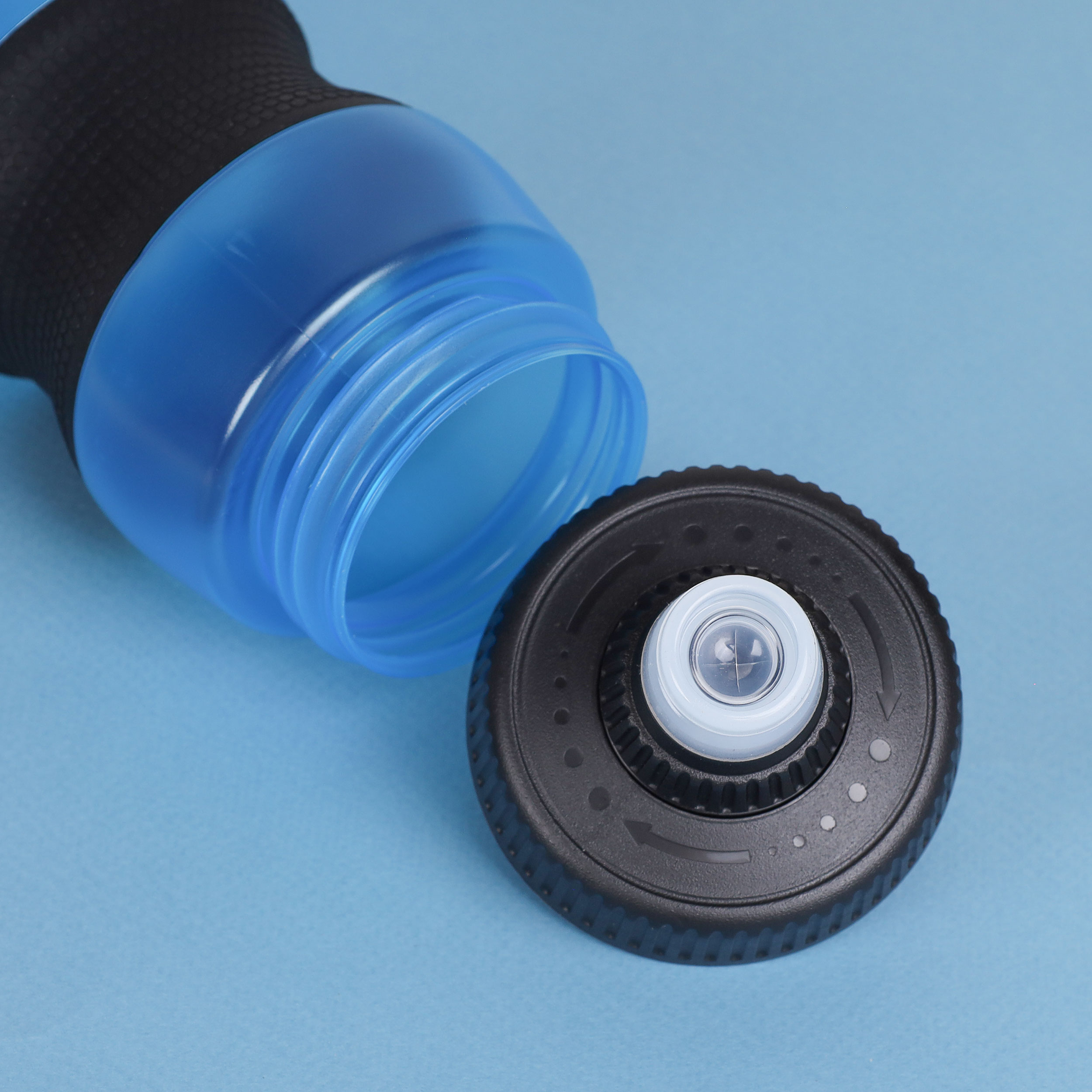 Бутылка для воды ZEON / WB225 / Пищевой PP / АNTI-SLIP / 750ML / Синий / уп100 / АКЦИЯ