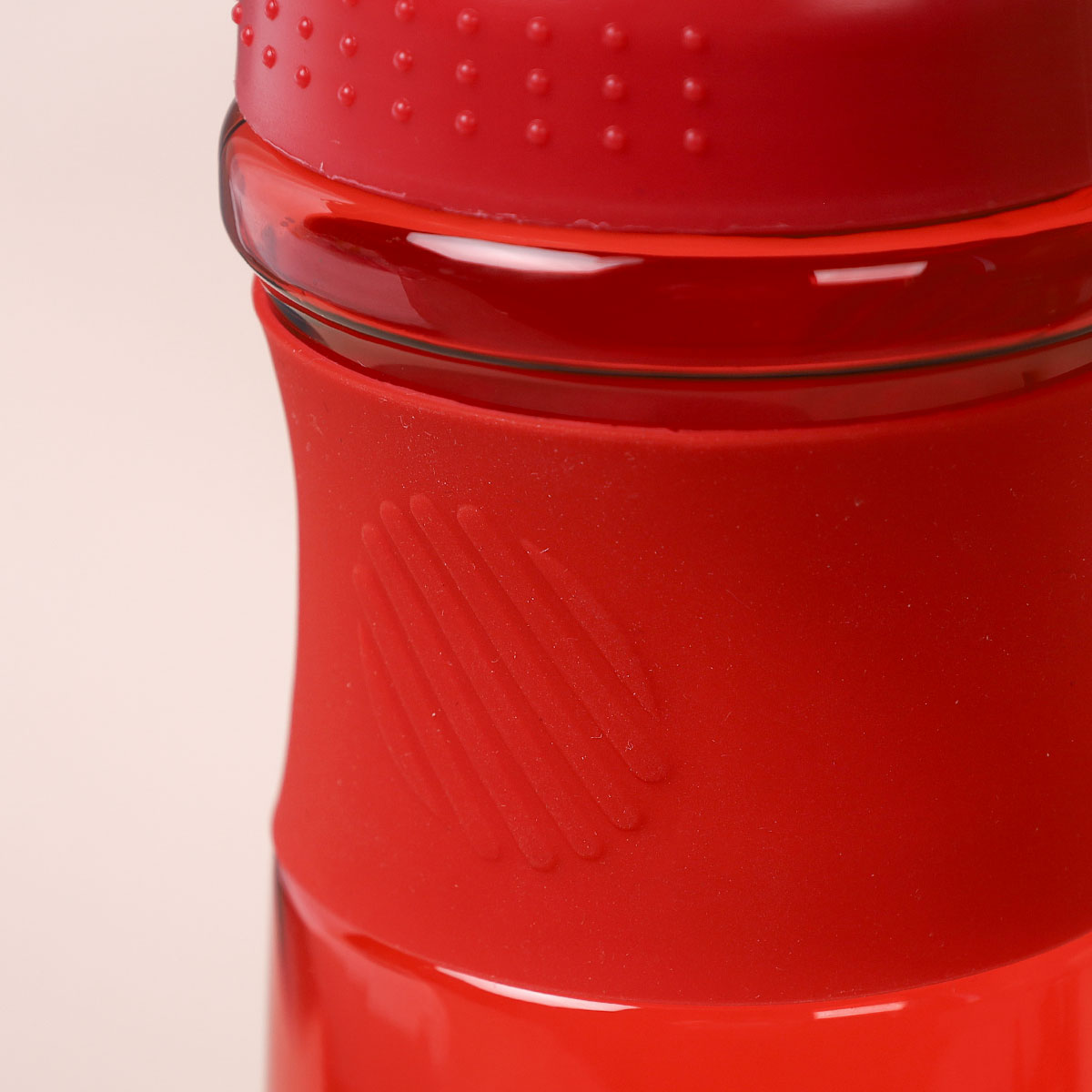 Бутылка/Шейкер NEWWAVE  SHS-760 красная, для спортивного питания 760ML/уп60