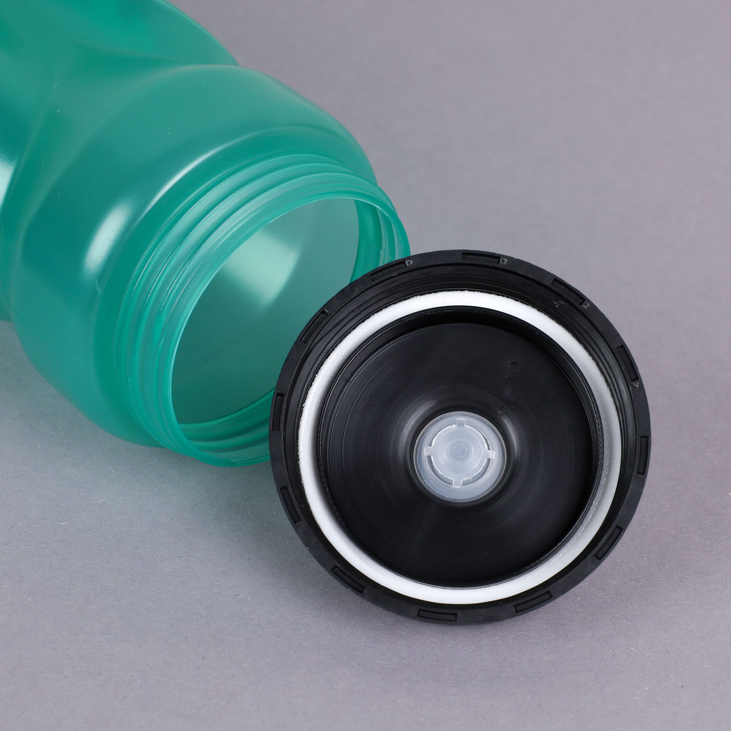 Бутылка для воды ZEON / WB105 / Пищевой PE / 750ML / Зеленый / уп100 / АКЦИЯ !!!