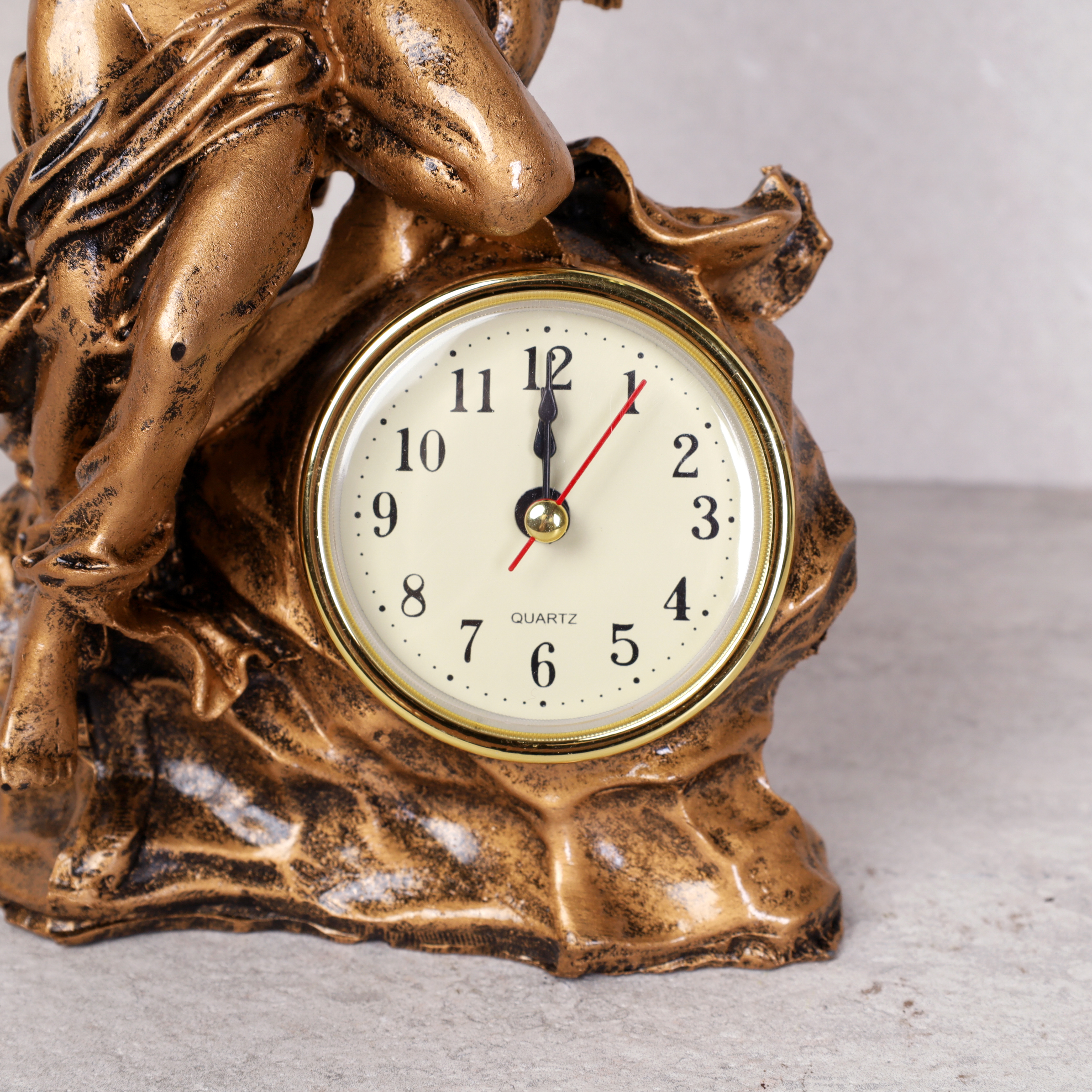 Часы статуэтка Ангел с девушкой 13х7х25 см / Z003A /уп 36/