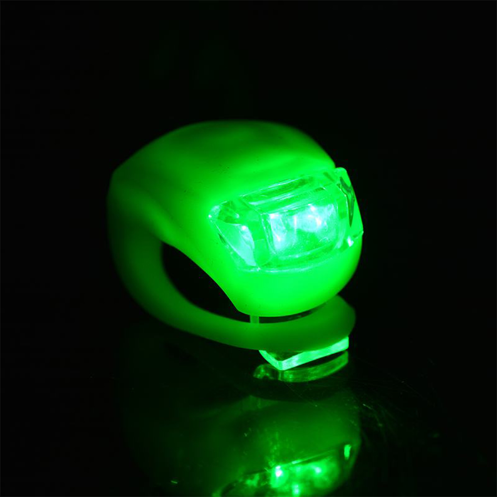 Фонарь LED в силиконовом корпусе на руль велосипеда скутера на шлем питание от батареек зеленый /уп 200/