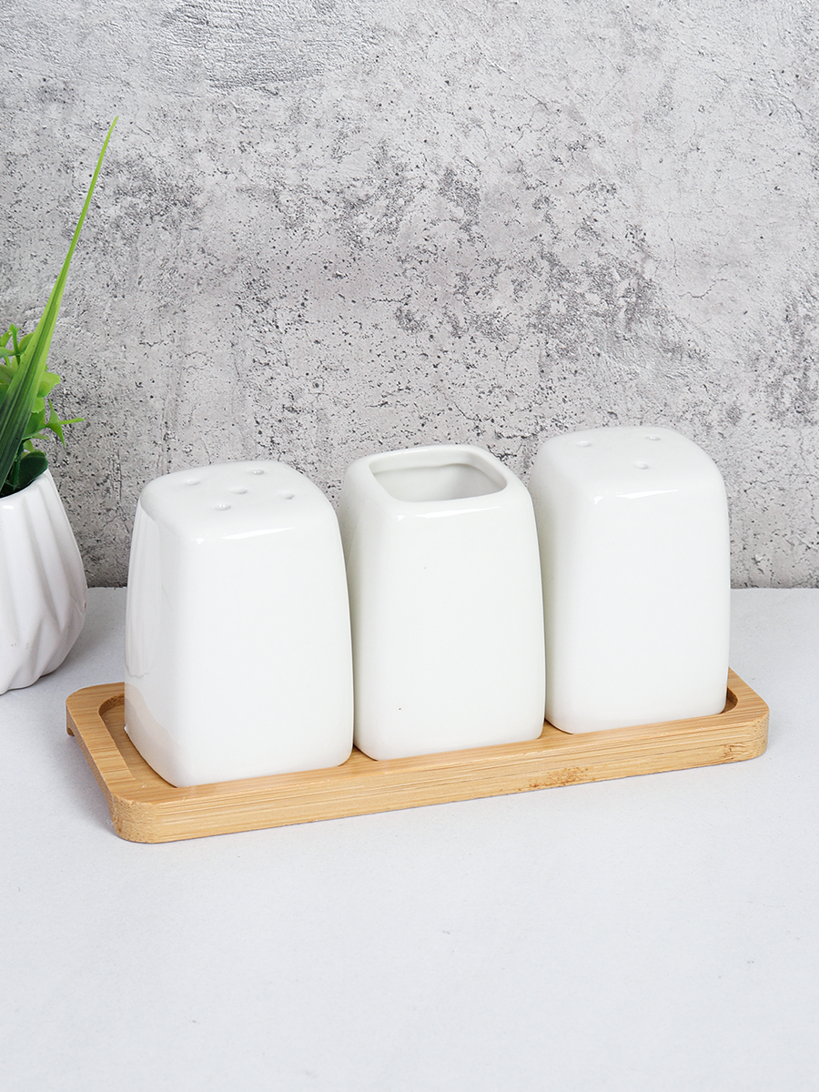 Набор для специй 3 предмета / JA7882 /уп 48/ на деревянной подставке