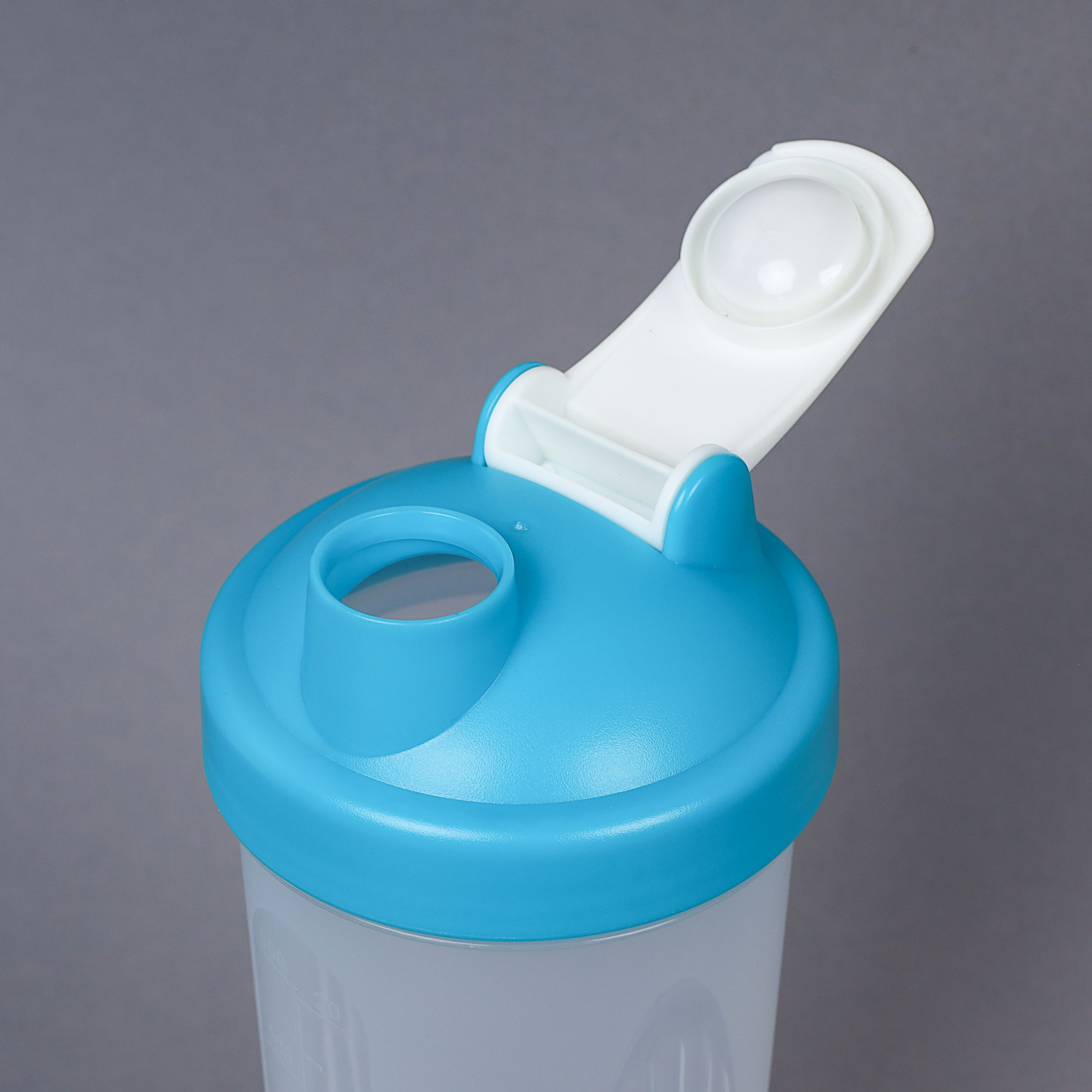 Бутылка/Шейкер SHAKER SHS-600 бело-синяя, для спортивного питания 600ML/уп72