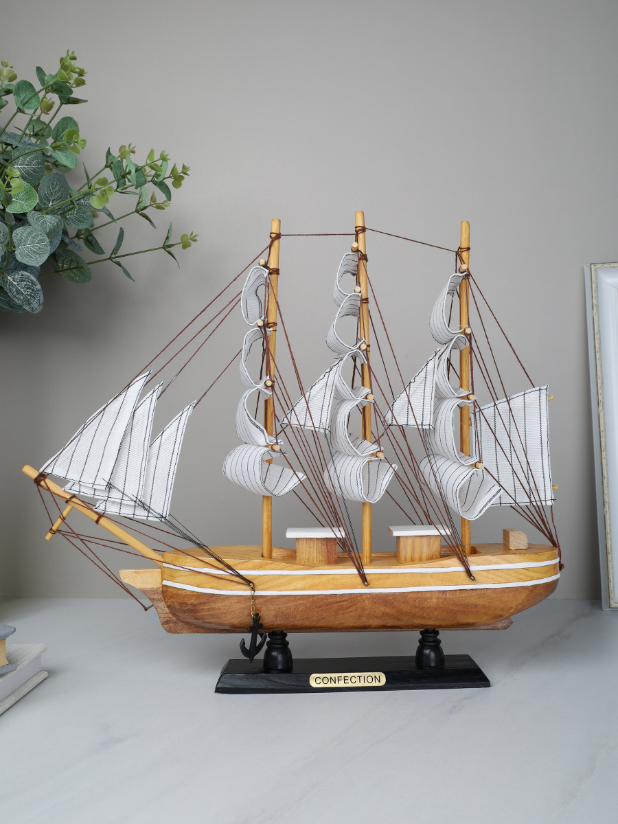 Макет парусного корабля 36х38см / 9840 /уп 12/