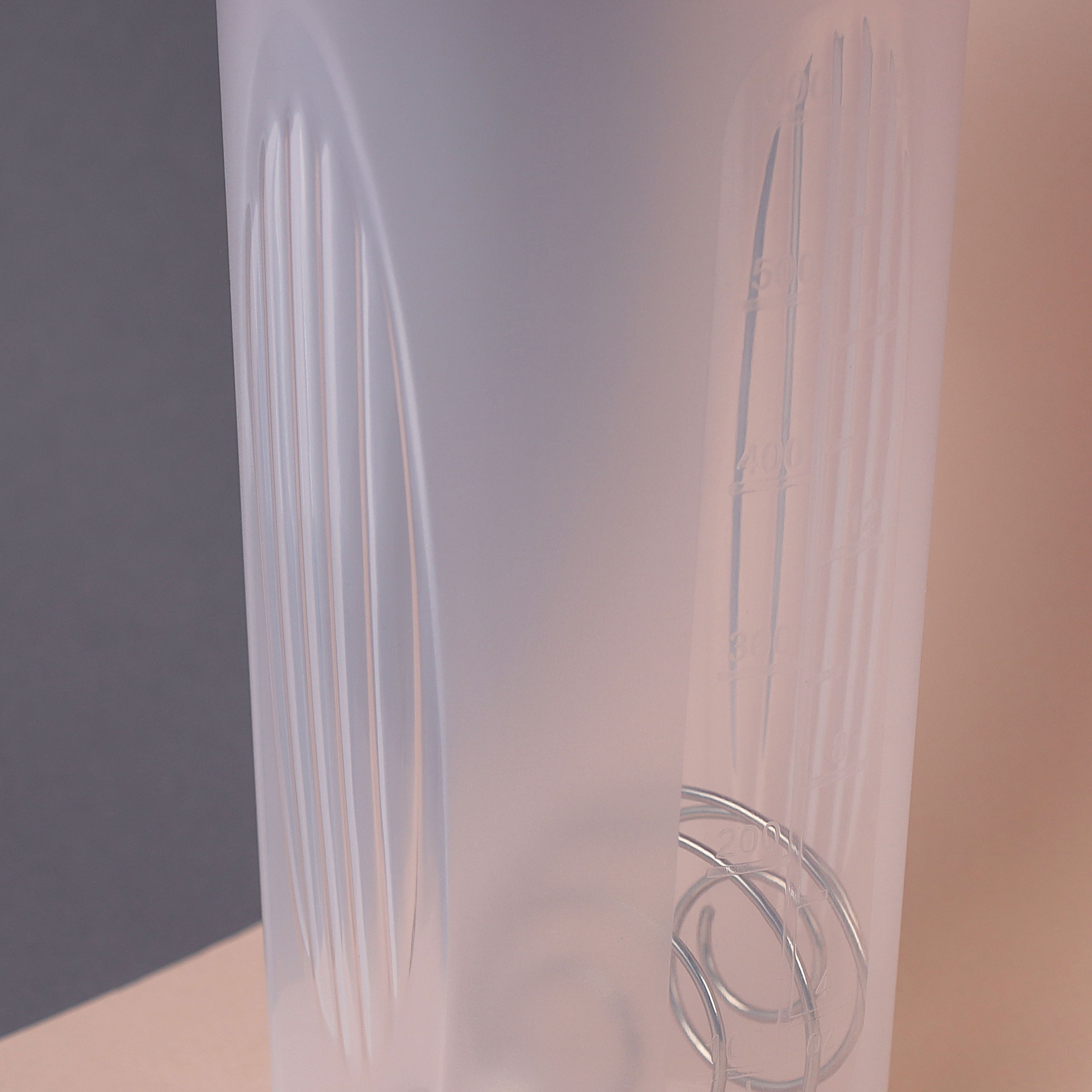 Бутылка/Шейкер SHAKER SHS-600 бело-красная, для спортивного питания 600ML/уп72