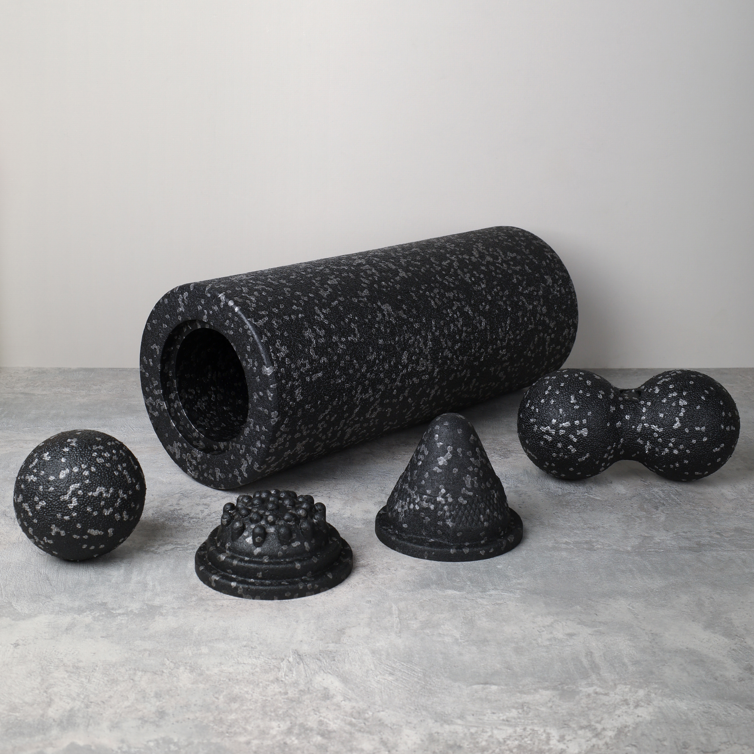 Набор массажный для МФР 5в1 / Ролик 37Х15 / мяч 8см /двойной мяч 16Х8 / массажный конус 9.8Х8  / массажная полусфера 9.8Х4.5 / Black+ Gray /уп 12