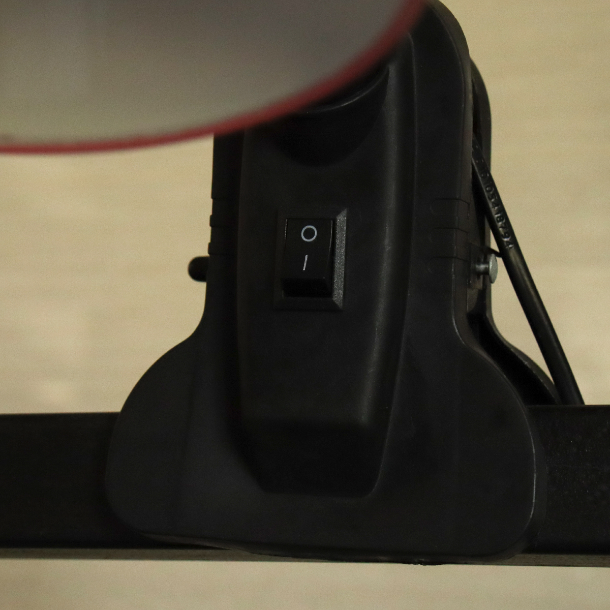 Светильник настольный на прищепке розовый / 108BXIAO-5 / Ex27 /уп 70/