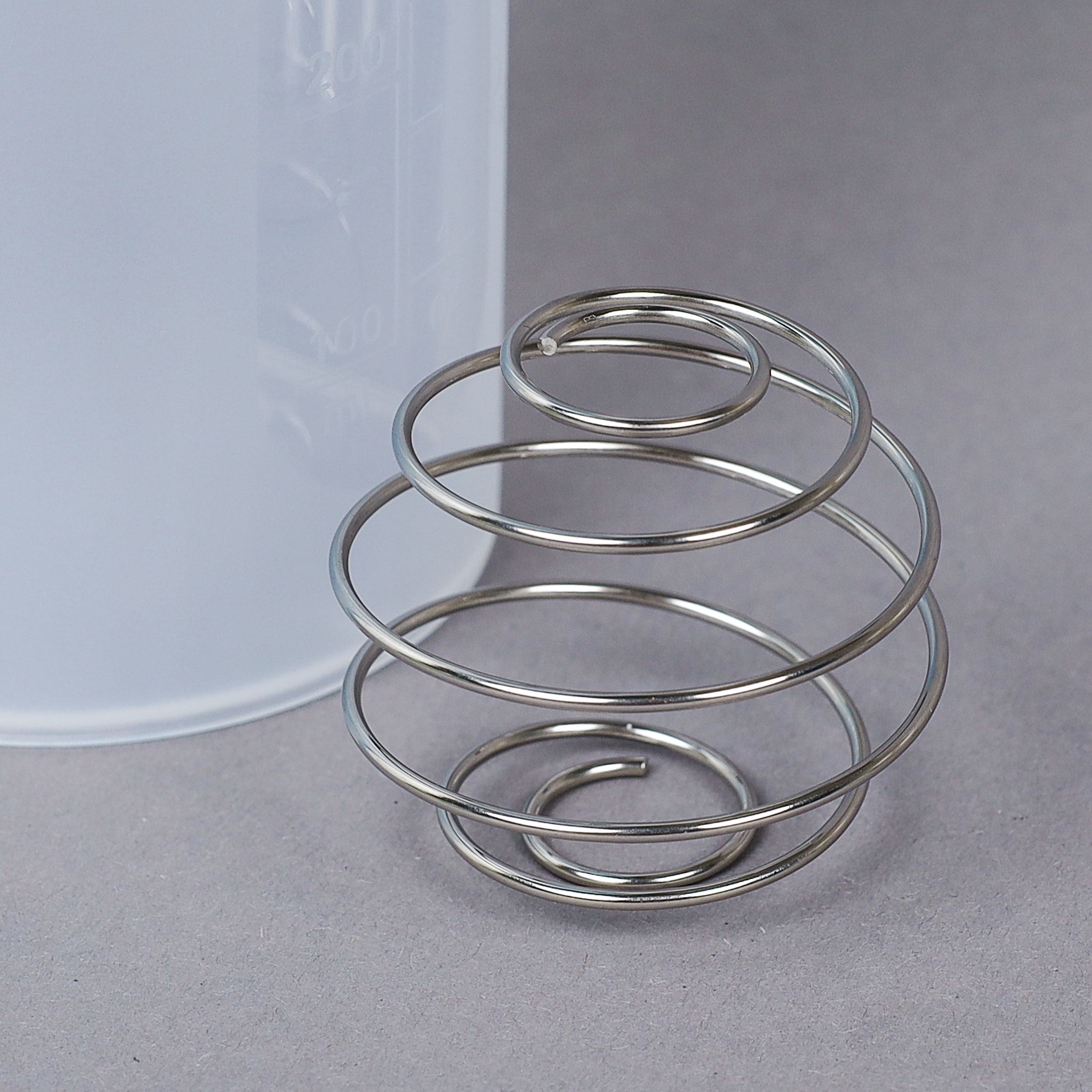 Бутылка/Шейкер SHAKER SHS-600 бело-синяя, для спортивного питания 600ML/уп72