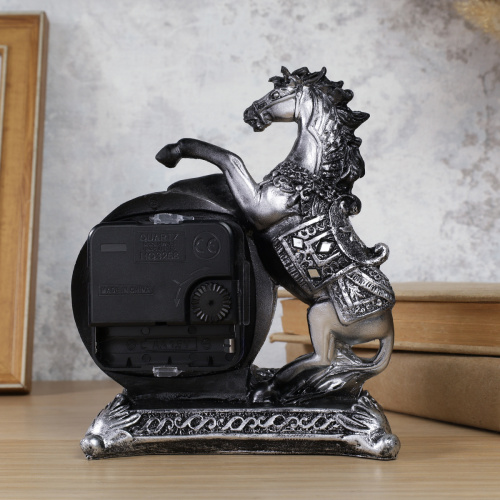 Часы статуэтка Лошадь 15 см / 7029-B /уп 60/серебро