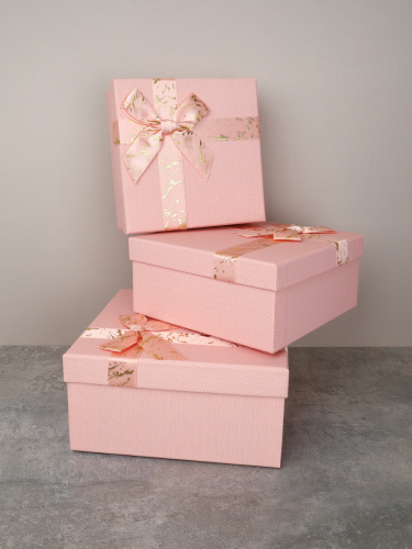 Коробка подарочная квадратная 3 штуки 19х19 см / 3403-7 /уп 36/розовая