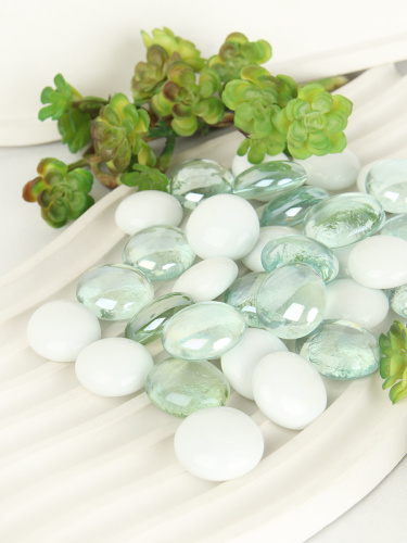 Декоративные камни 250г / 7-219 /уп 100/ белый со стеклом /