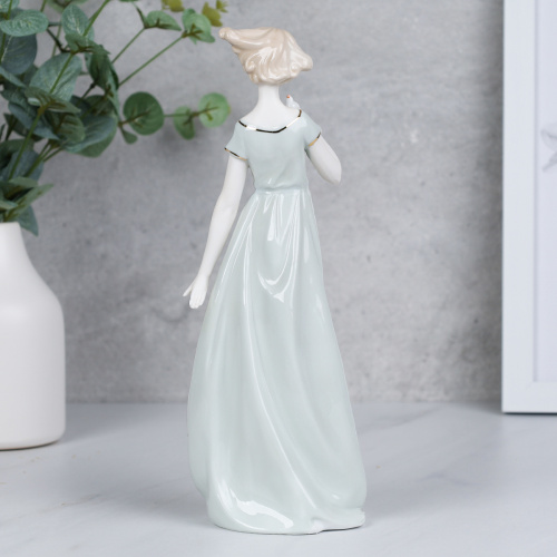 Статуэтка Дама 28 см / HW-А-10 /уп 24/