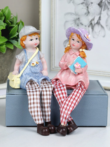 Фигурка Мальчик/Девочка висячие ножки 2 штуки набор / 2003 /уп 96/А