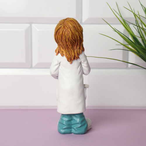Фигурка Врач 16 см / 2056 /уп 72/