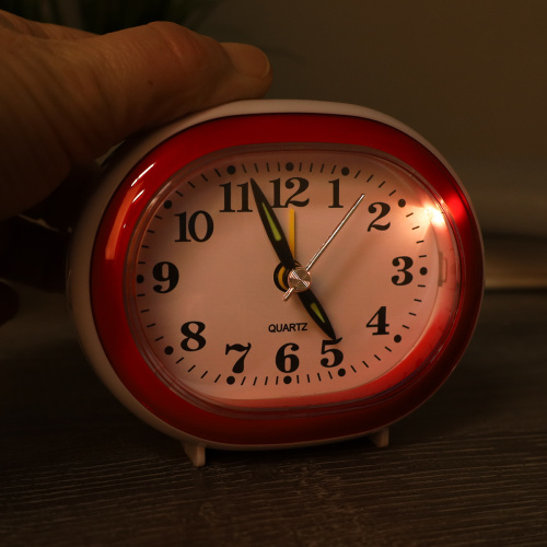 Будильник 10x8 см / XD921 /уп.200/ плавный ход/ микс