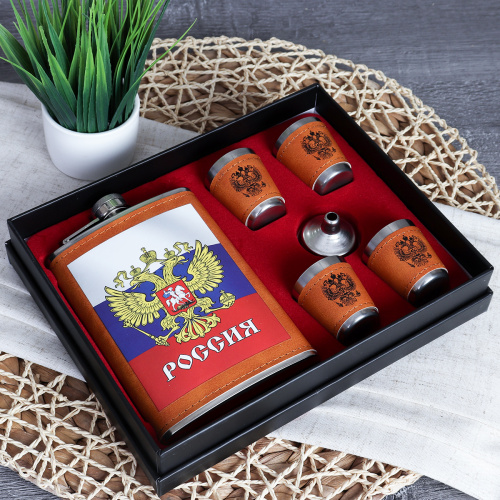 Набор в подарочной коробке Фляжка 180 мл Россия + 4 стопки 30 мл, воронка / FL-212 /уп 60/