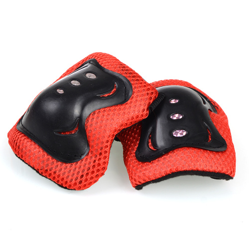 Защита для катания на роликах и велосипеде 6 предметов. 6-18лет / Yan-Fat-R /уп 100/ красный