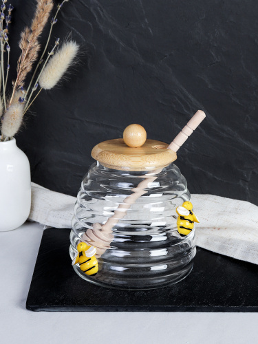 Банка для меда с ложкой на подставке бамбуковая крышка 500 мл Пчелка / 9664 /уп 100/*