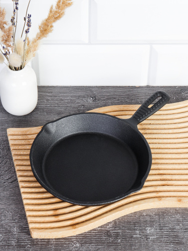 Сковорода чугунная с ручкой 16х3,2 / Y16YB /уп 20/ УЦЕНКА