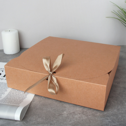 Коробка подарочная складная 24*24*6 см / 0519-8/C /уп 12/600/крафт