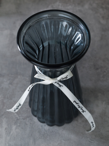 Ваза для цветов 22 см серая с лентой / WRD-147 /уп 30/ без и/уп