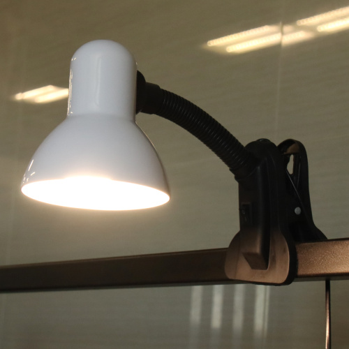 Светильник настольный на прищепке белый / 108BXIAO-1 / Ex27 /уп 70/