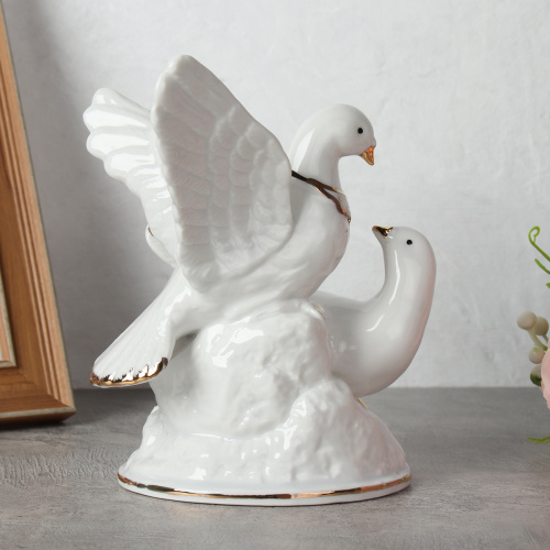 Фигурка Голуби 14 см / B2086 /уп 24/