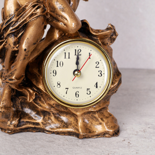 Часы статуэтка Ангел с девушкой 13х7х25 см / Z003A /уп 36/