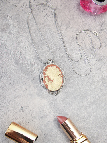 Подвеска-кулон на цепочке 80 см Дама / 51/15/85 /уп 12/серебро