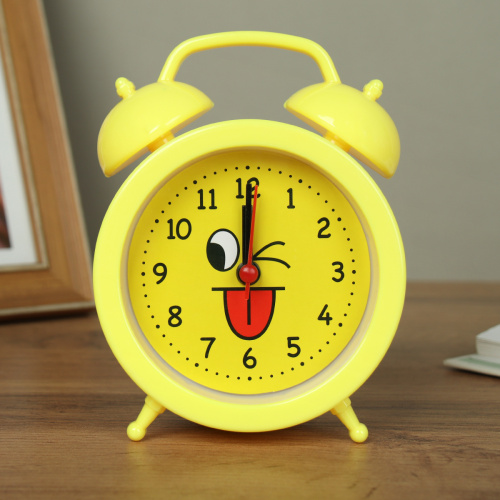Будильник Смайлик 9,2х4х13,5 см / 8028 /уп 160/ 