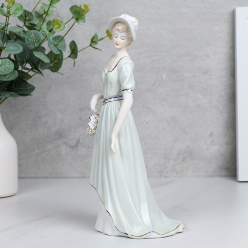 Статуэтка Дама 32 см / HW-58 /уп 12/