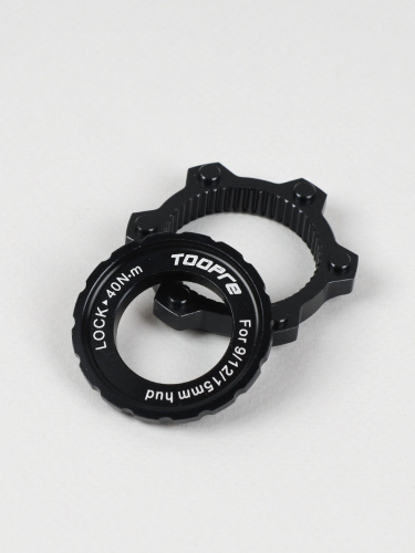 Адаптер тормозного диска (ротора) Six-hole (6 болтов) под крепление втулки Centerlock hub. TOOPRE CLDA-01 Комплект адаптер+ чашка. Черный /уп 20/100/