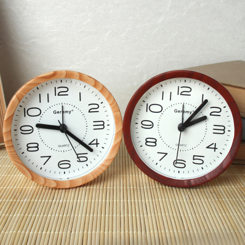 Будильник 10,2х4,2х10,2 см / 1571 /уп 100/ 