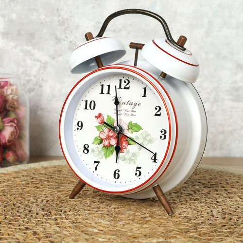 Будильник 10,5 см / 6040 /уп 60/ белый